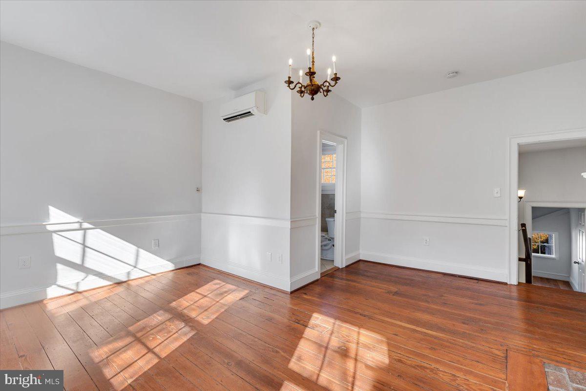 OLD TOWN - Residential Lease