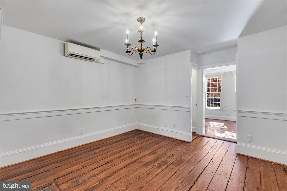 OLD TOWN - Residential Lease