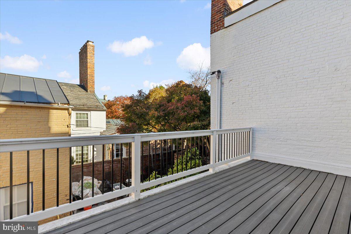 OLD TOWN - Residential Lease