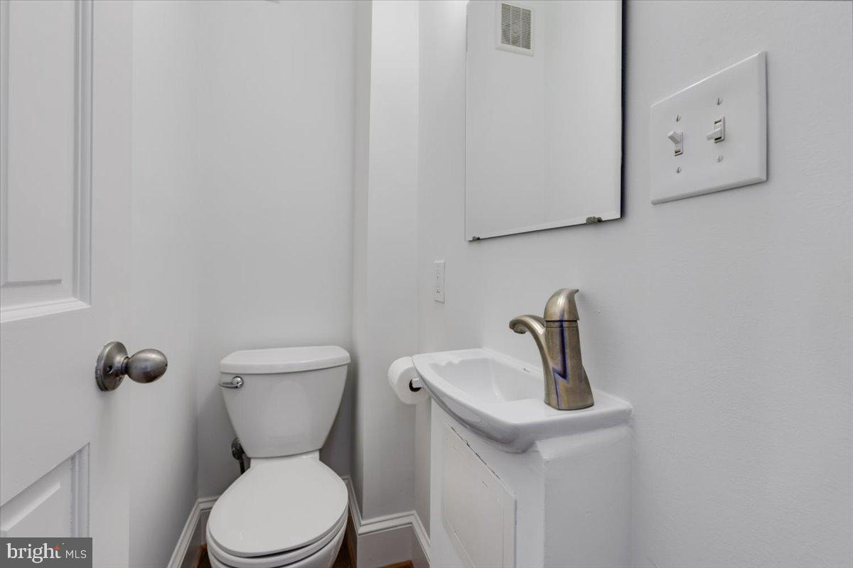 OLD TOWN - Residential Lease