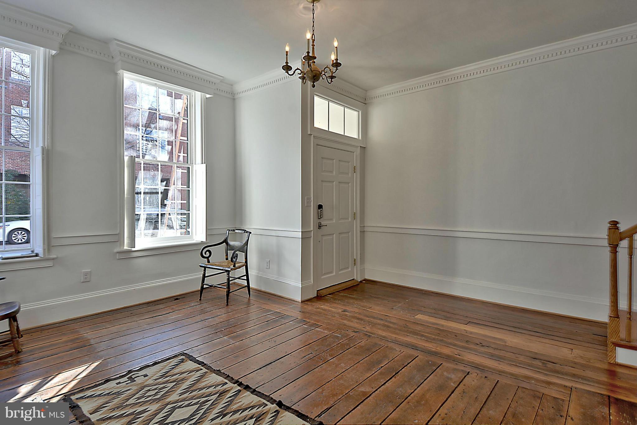 OLD TOWN - Residential Lease