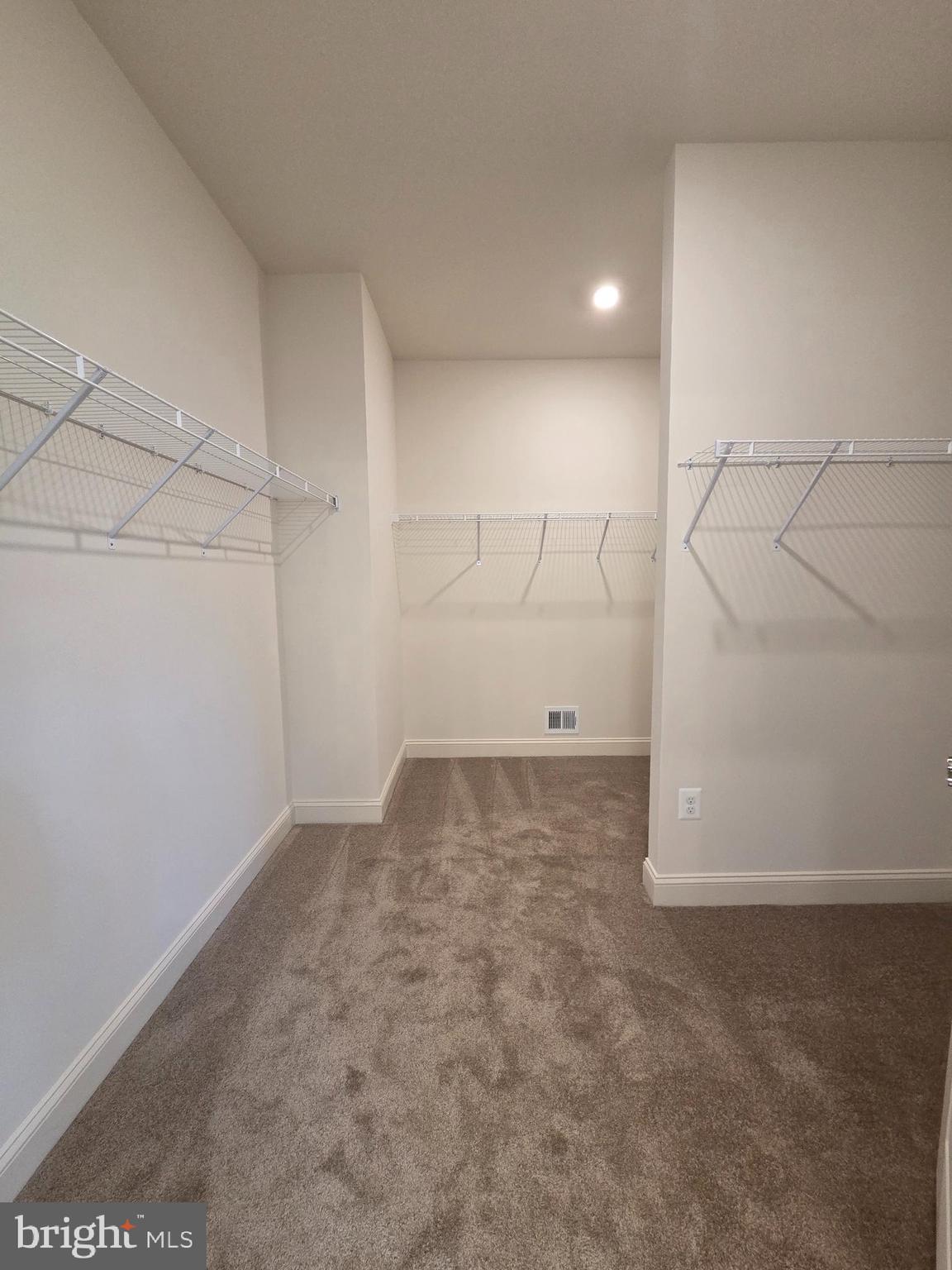 BROOKFIELD - Residential