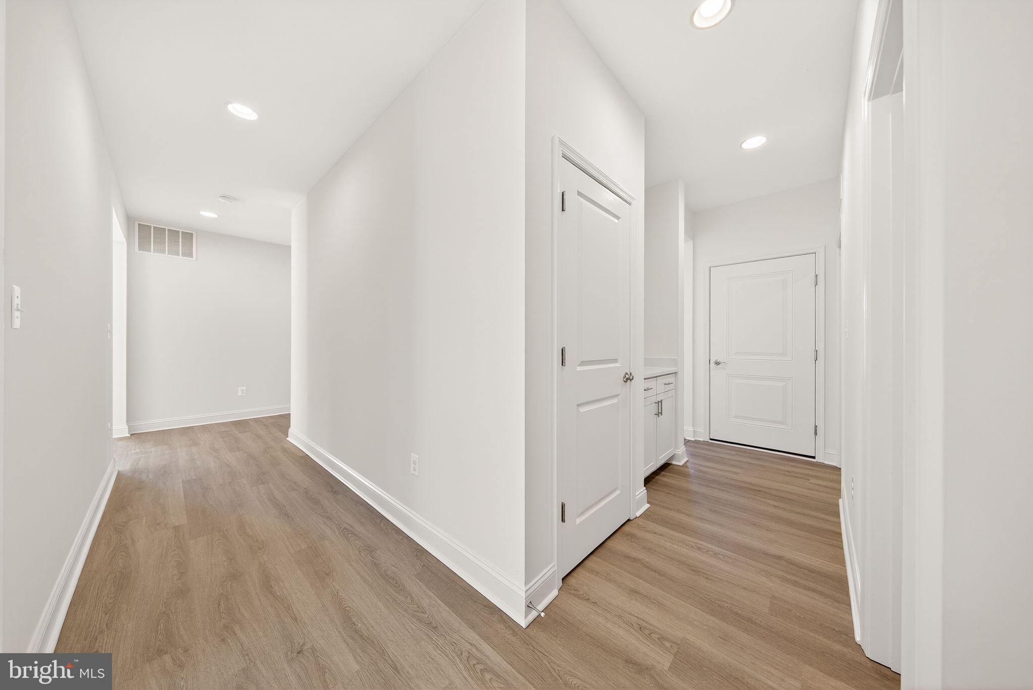 BROOKFIELD - Residential