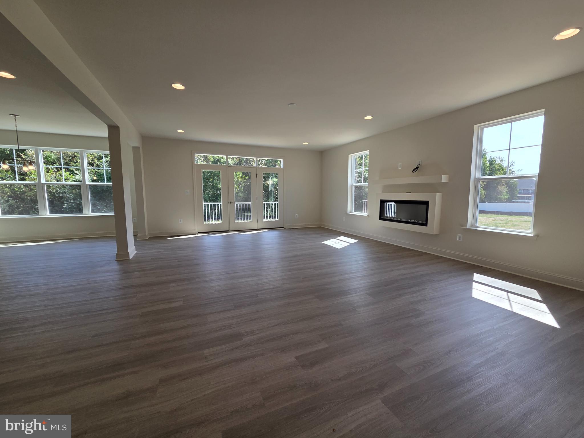 BROOKFIELD - Residential