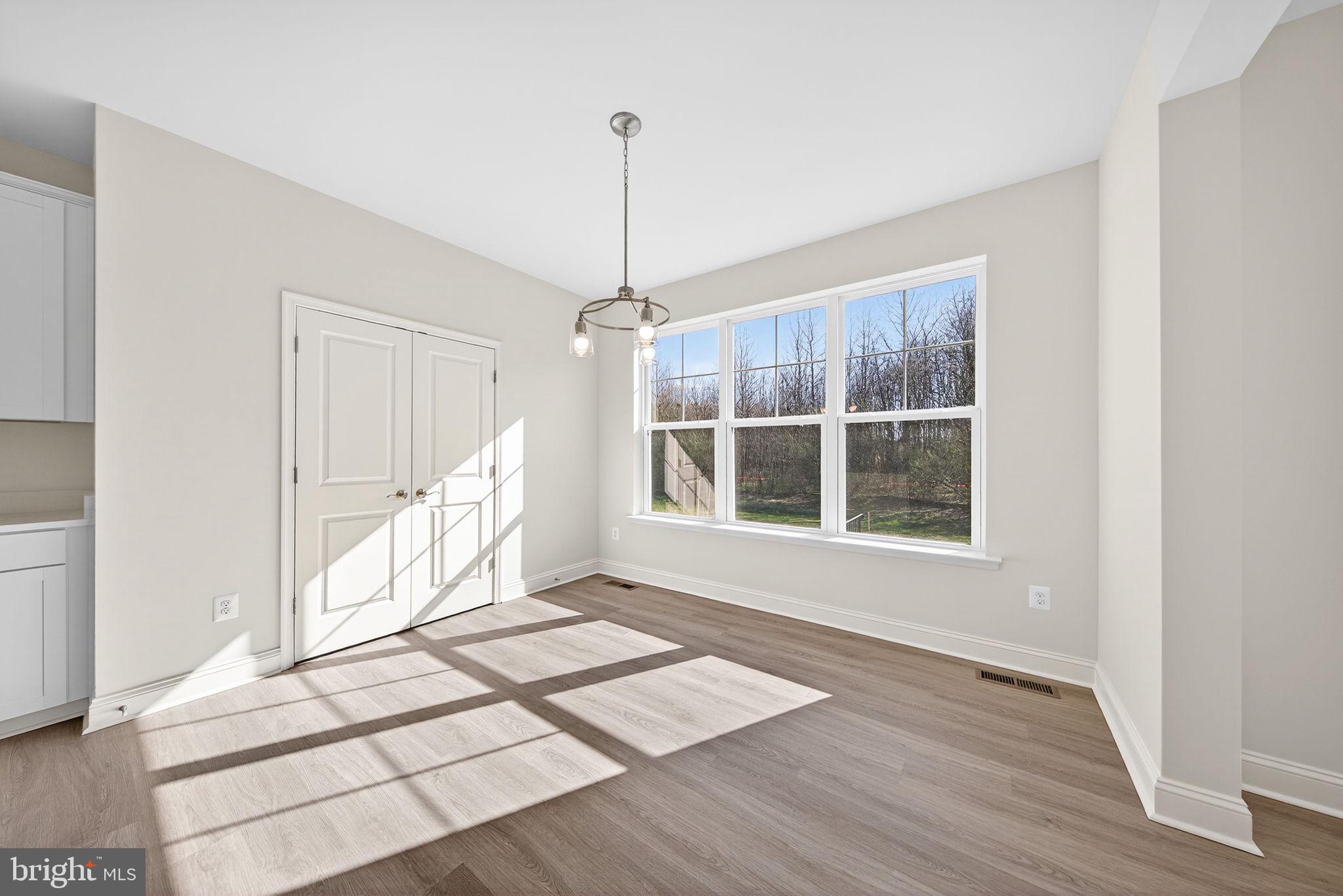 BROOKFIELD - Residential