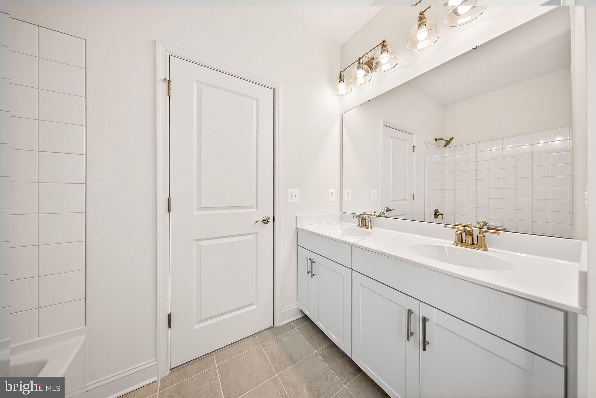 BROOKFIELD - Residential