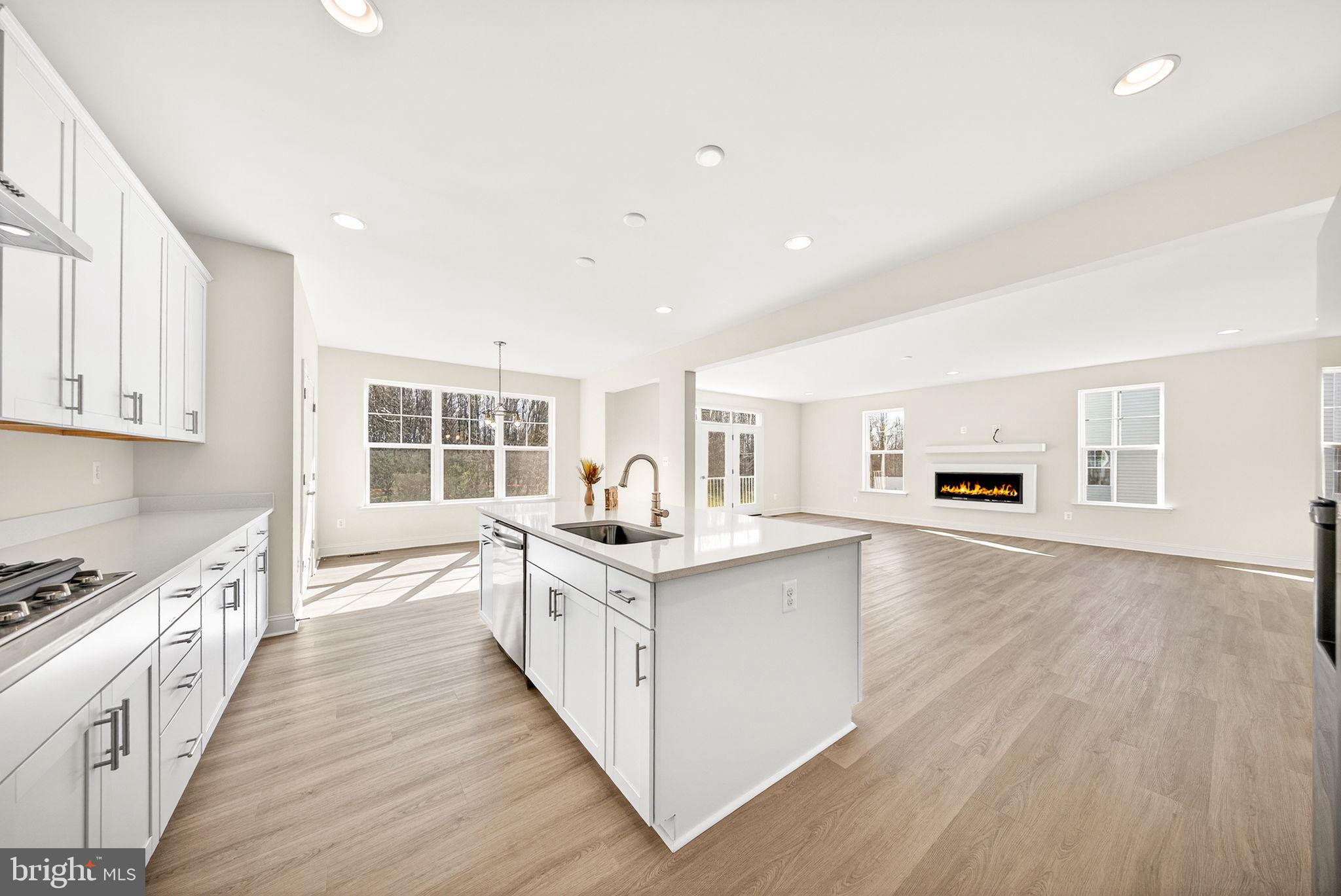 BROOKFIELD - Residential