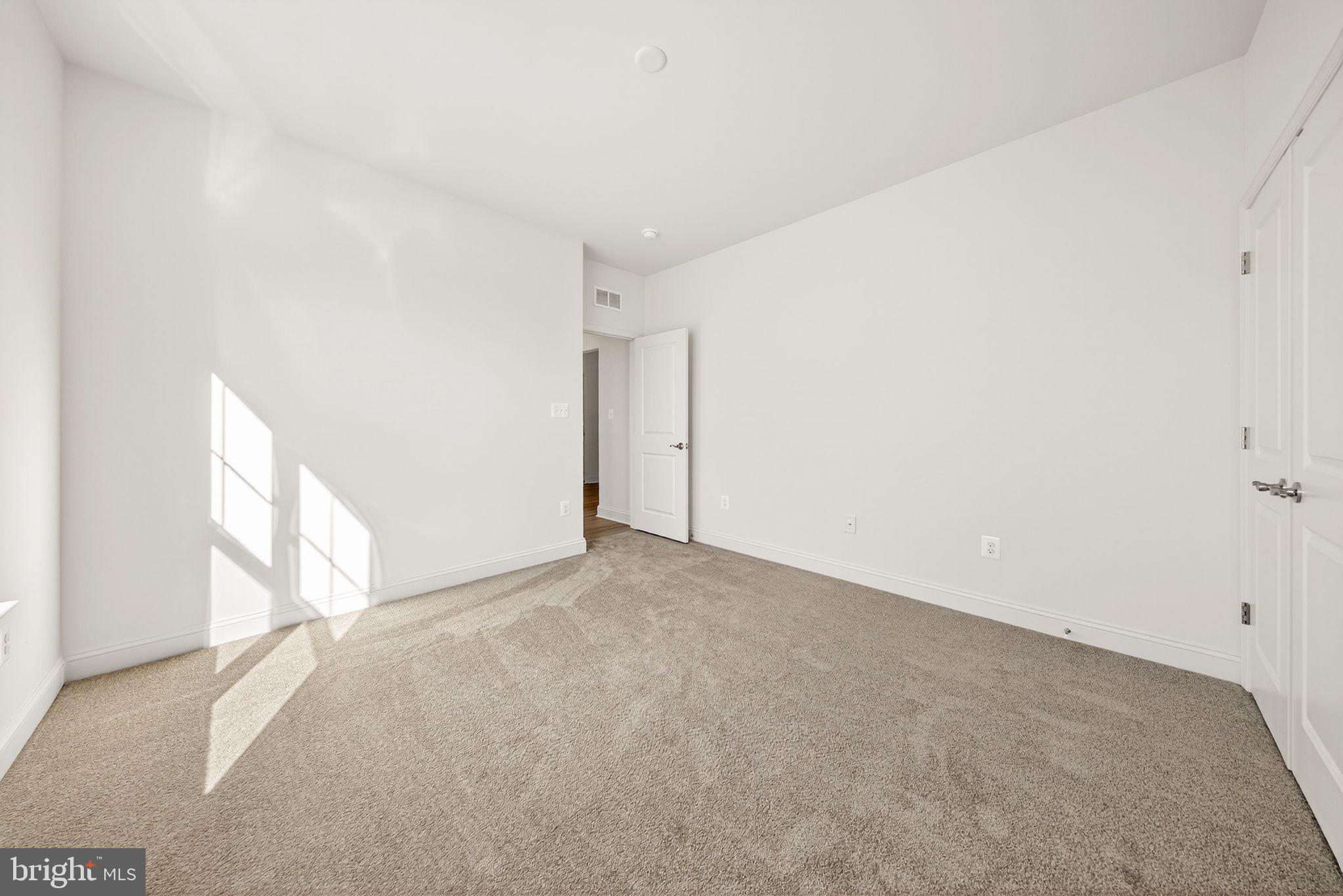 BROOKFIELD - Residential