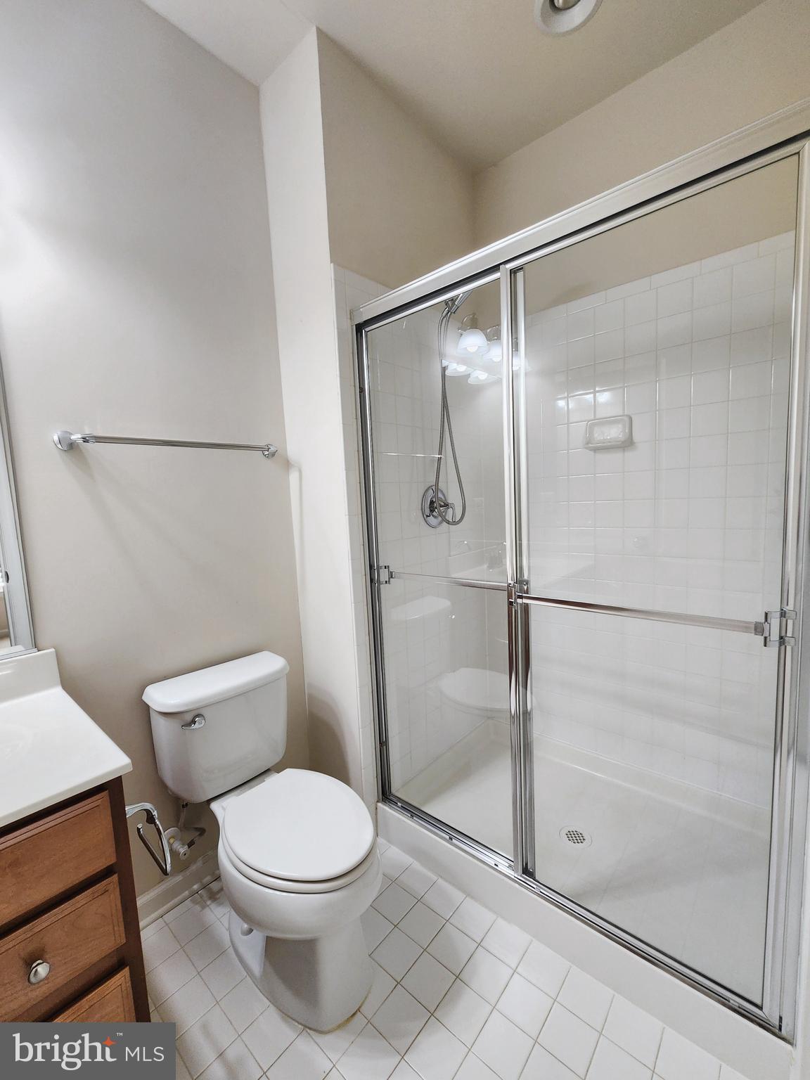 POTOMAC OVERLOOK AT NATIONAL HARBOR - Residential Lease