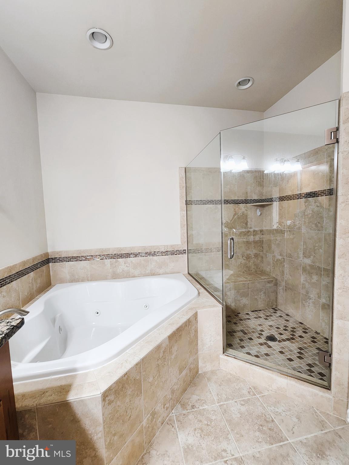 POTOMAC OVERLOOK AT NATIONAL HARBOR - Residential Lease