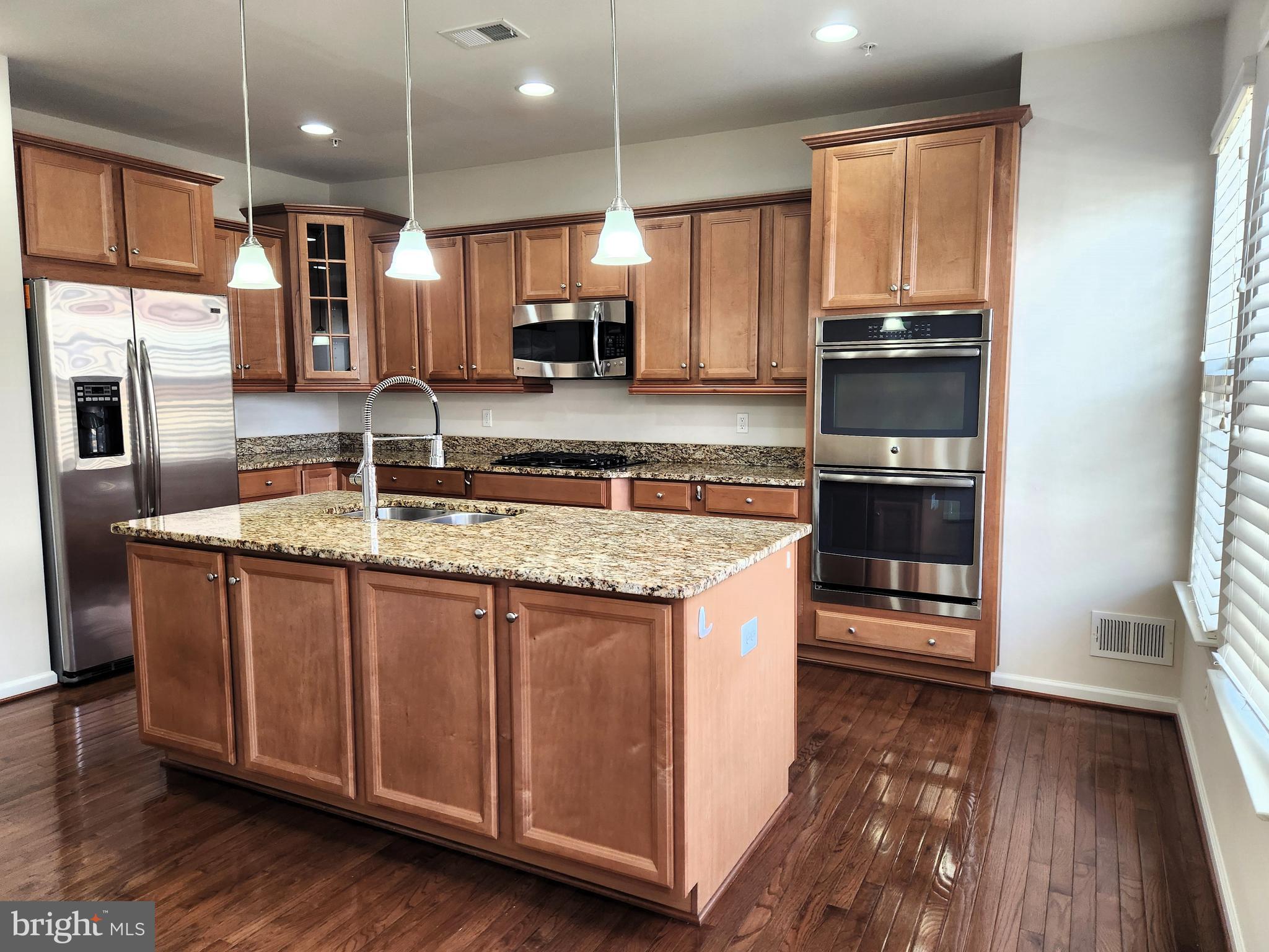 POTOMAC OVERLOOK AT NATIONAL HARBOR - Residential Lease