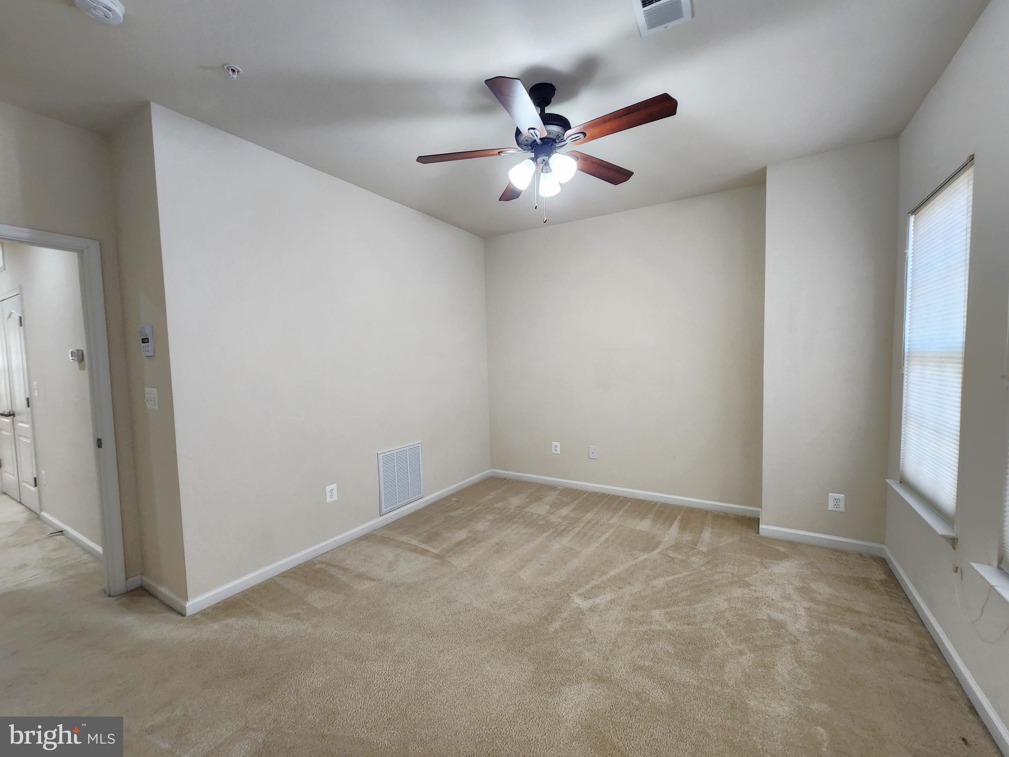 POTOMAC OVERLOOK AT NATIONAL HARBOR - Residential Lease