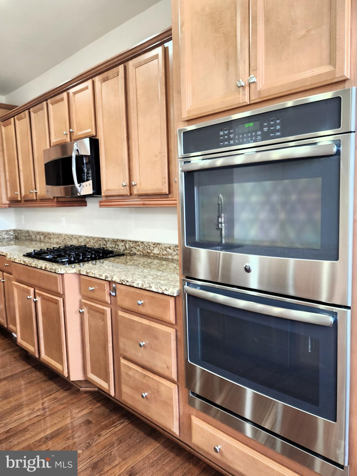 POTOMAC OVERLOOK AT NATIONAL HARBOR - Residential Lease