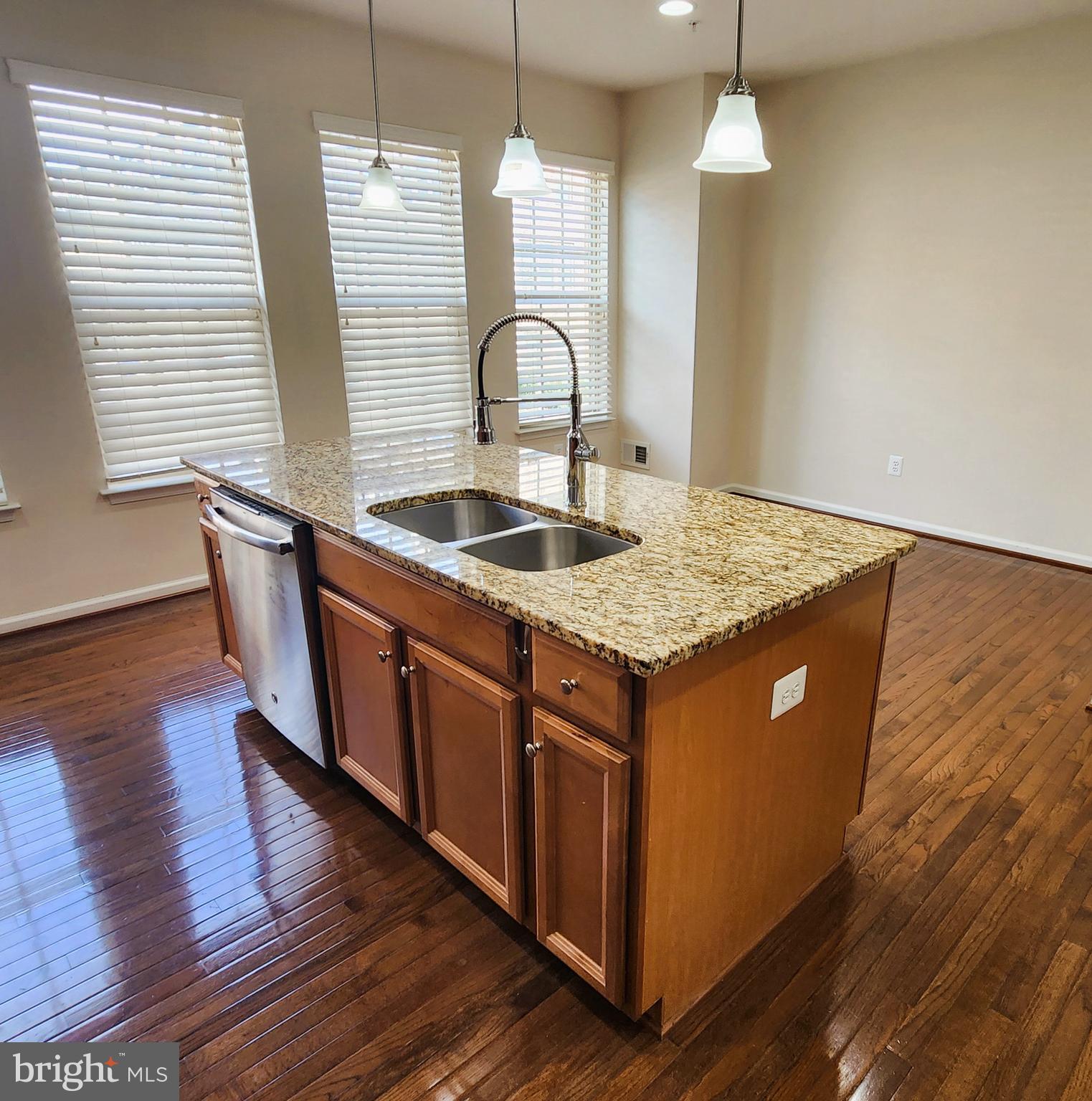 POTOMAC OVERLOOK AT NATIONAL HARBOR - Residential Lease