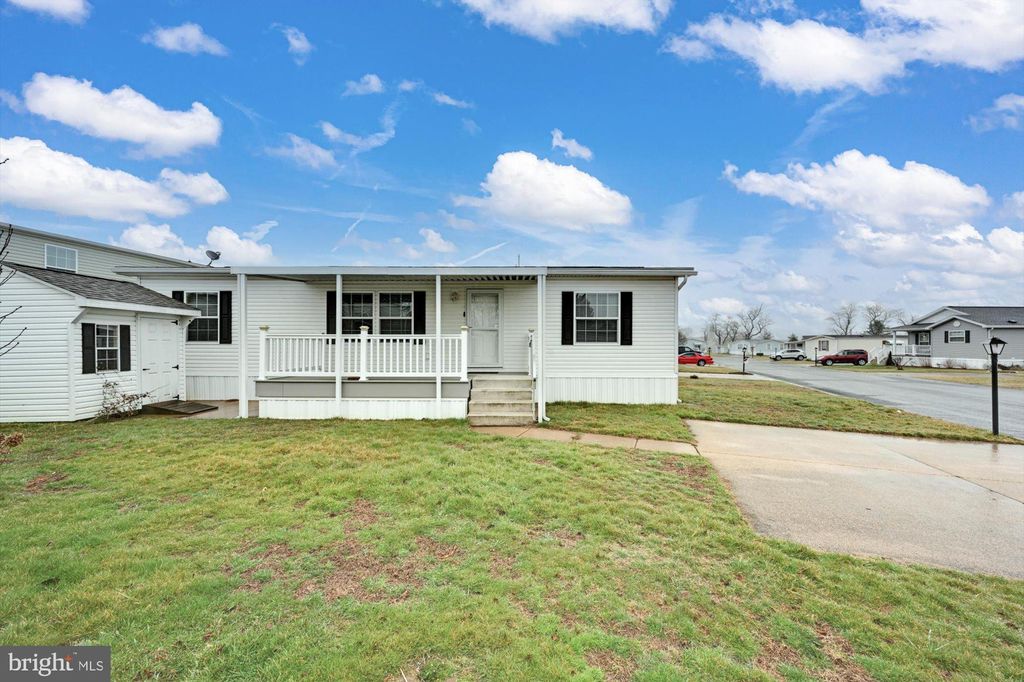 Photo of 910 DOGWOOD ST, NEW PROVIDENCE, PA 17560 (MLS # PALA2031316)