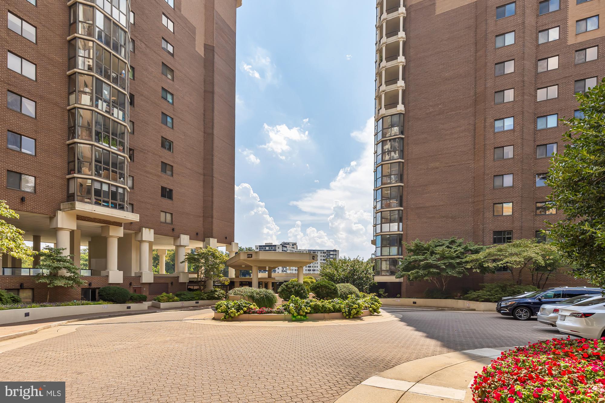 ROSSLYN - Residential