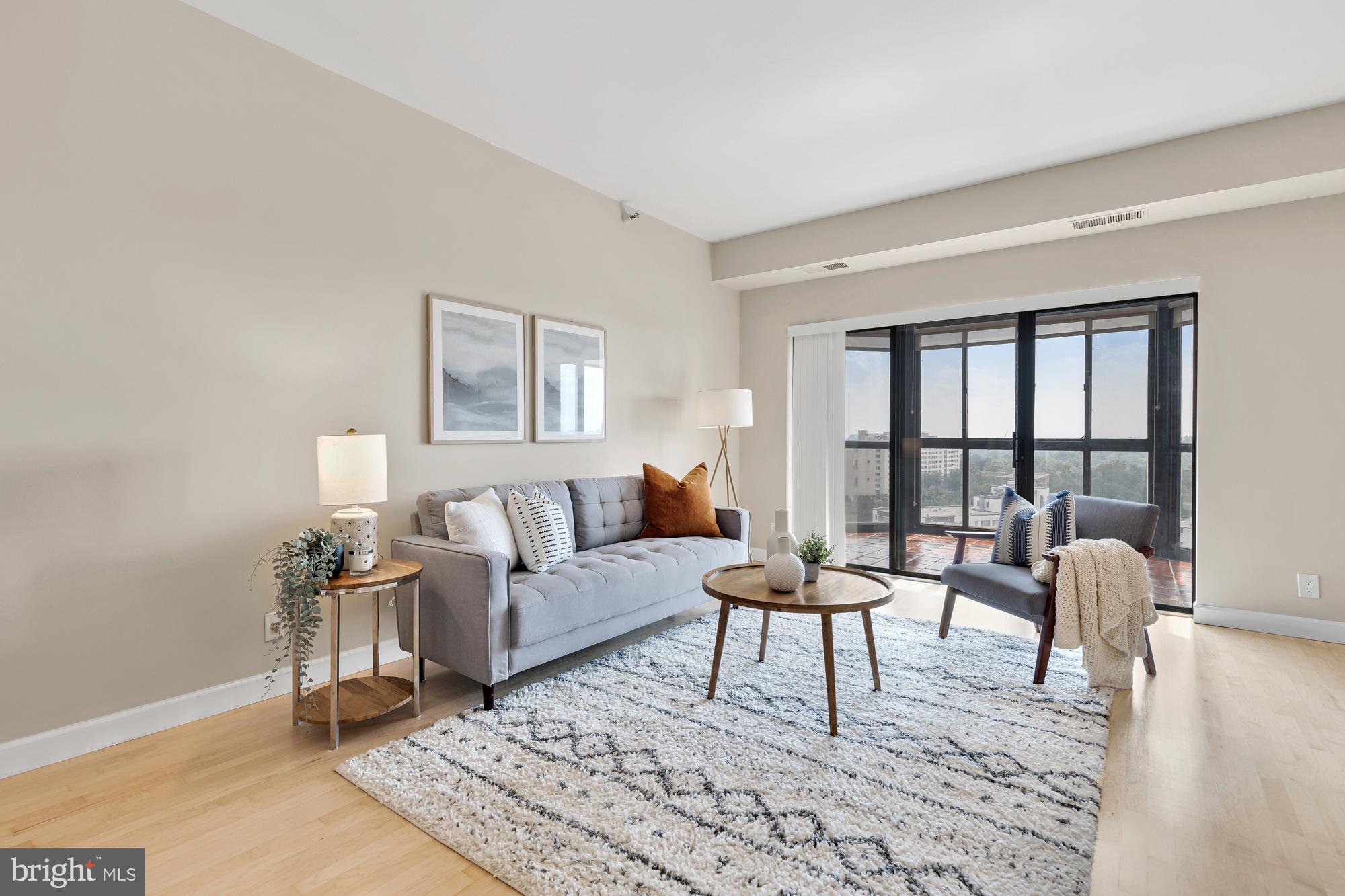 ROSSLYN - Residential