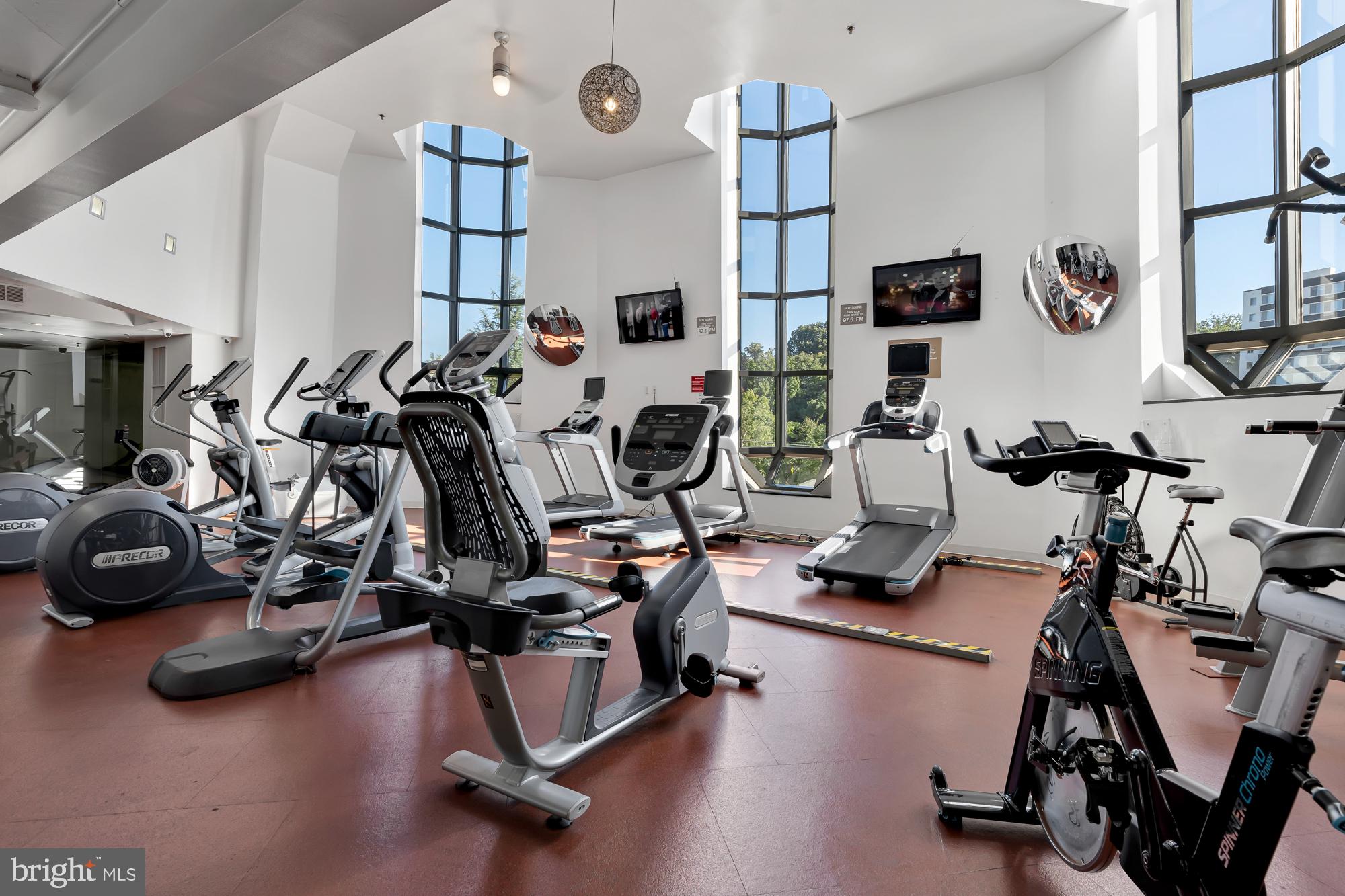 ROSSLYN - Residential