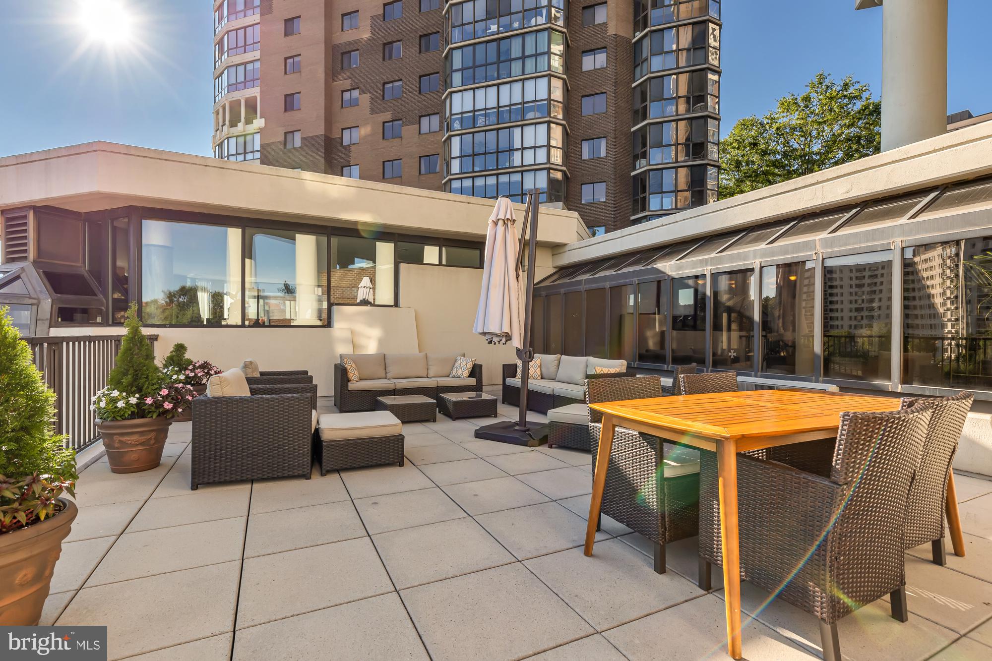 ROSSLYN - Residential