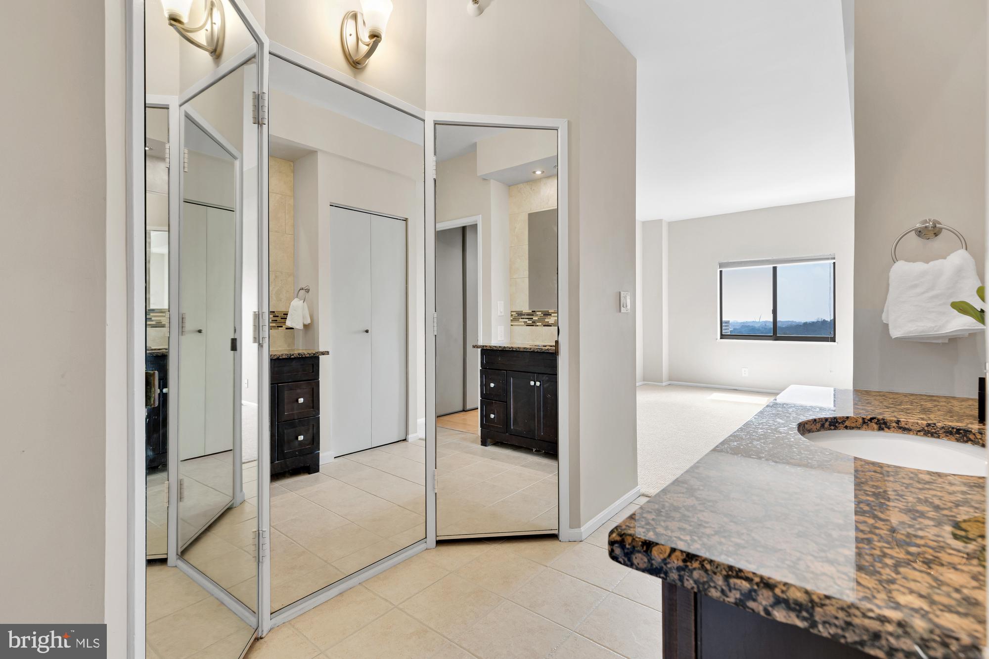 ROSSLYN - Residential