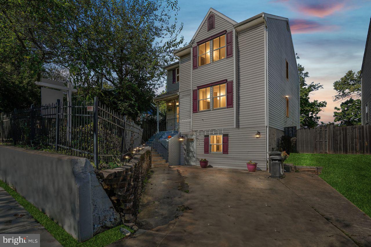 TAKOMA PARK - Residential