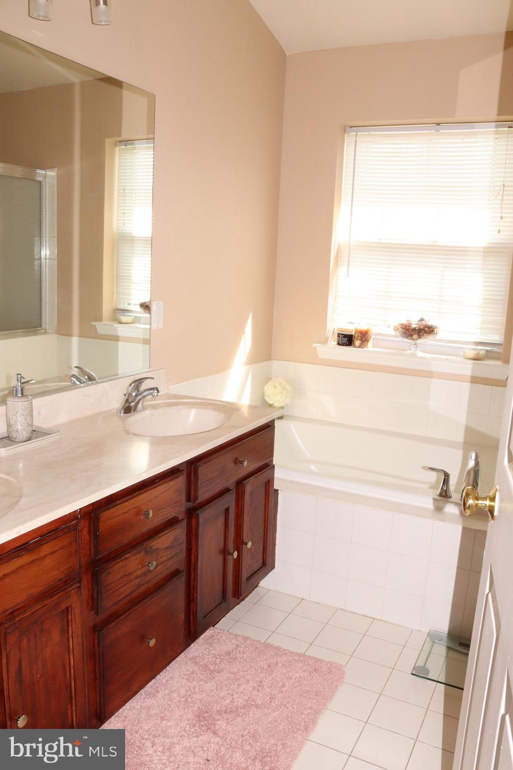 CEDAR CREEK FARMS - Residential