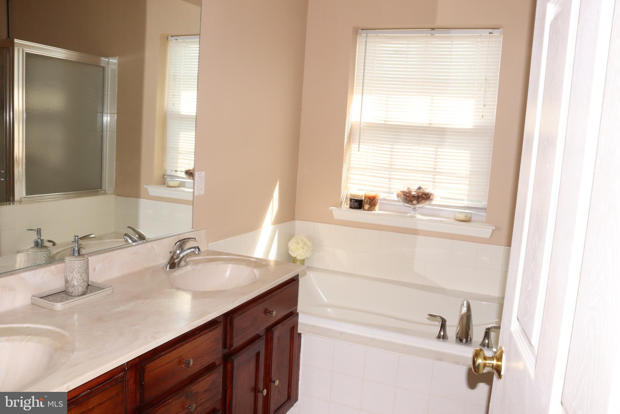 CEDAR CREEK FARMS - Residential