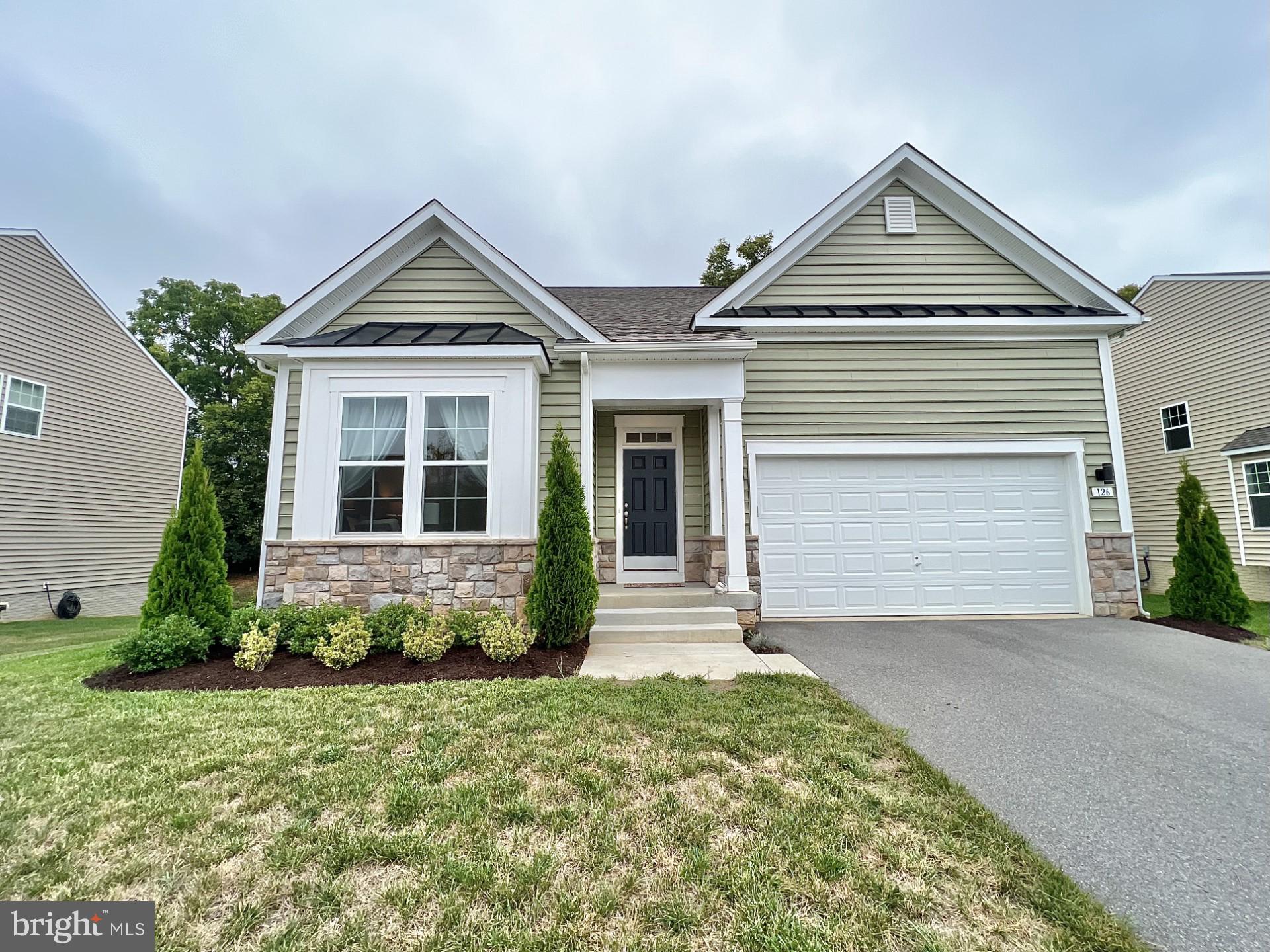 MARTINSBURG STATION - Residential