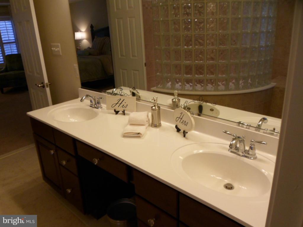 BEN OAKS - Residential Lease