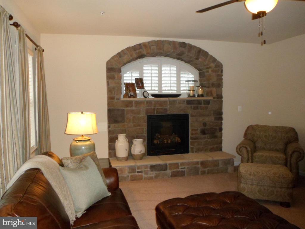 BEN OAKS - Residential Lease