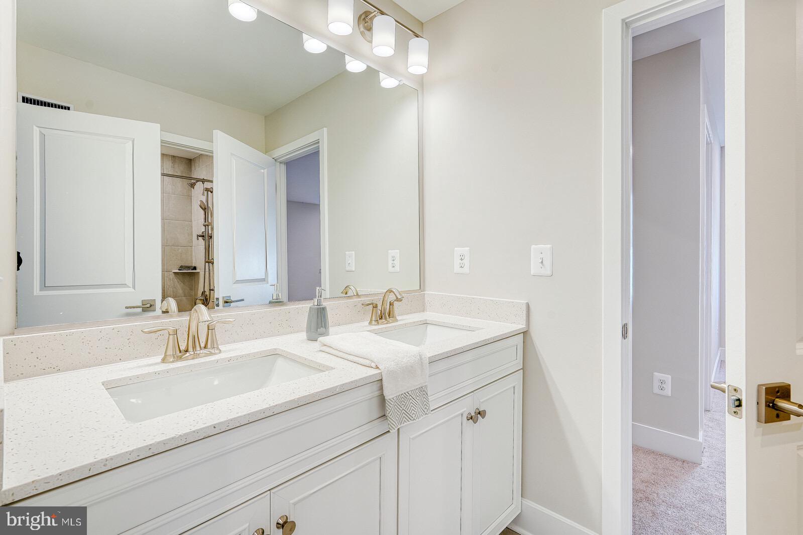 WORTHINGTON - Residential