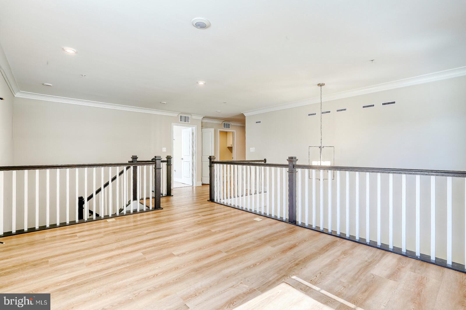 WORTHINGTON - Residential