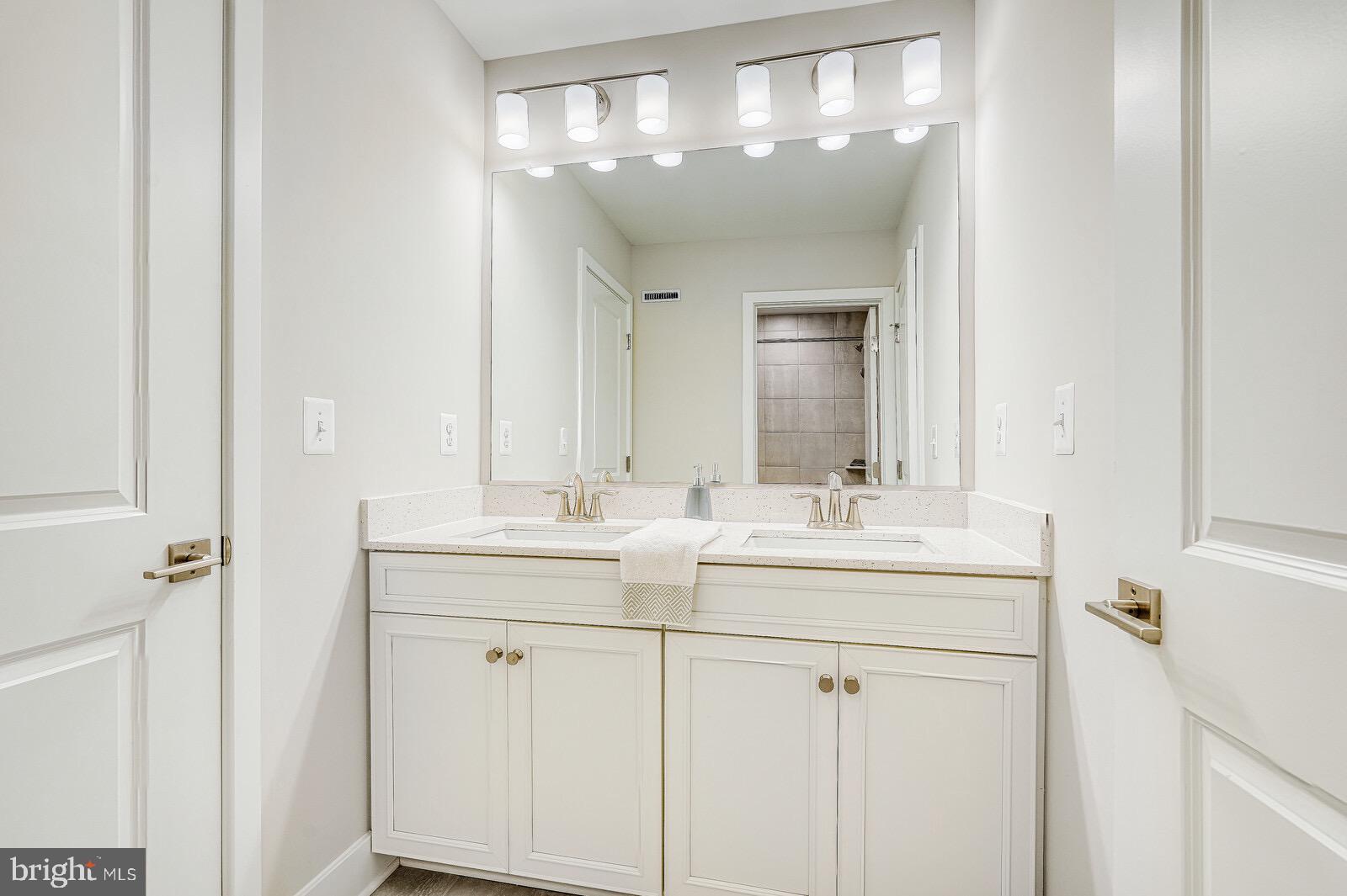 WORTHINGTON - Residential