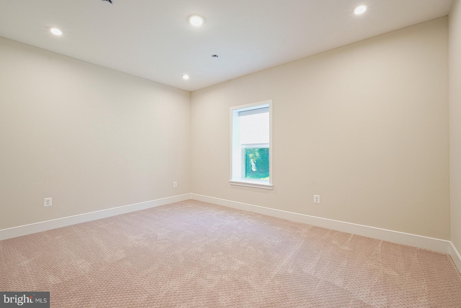 WORTHINGTON - Residential