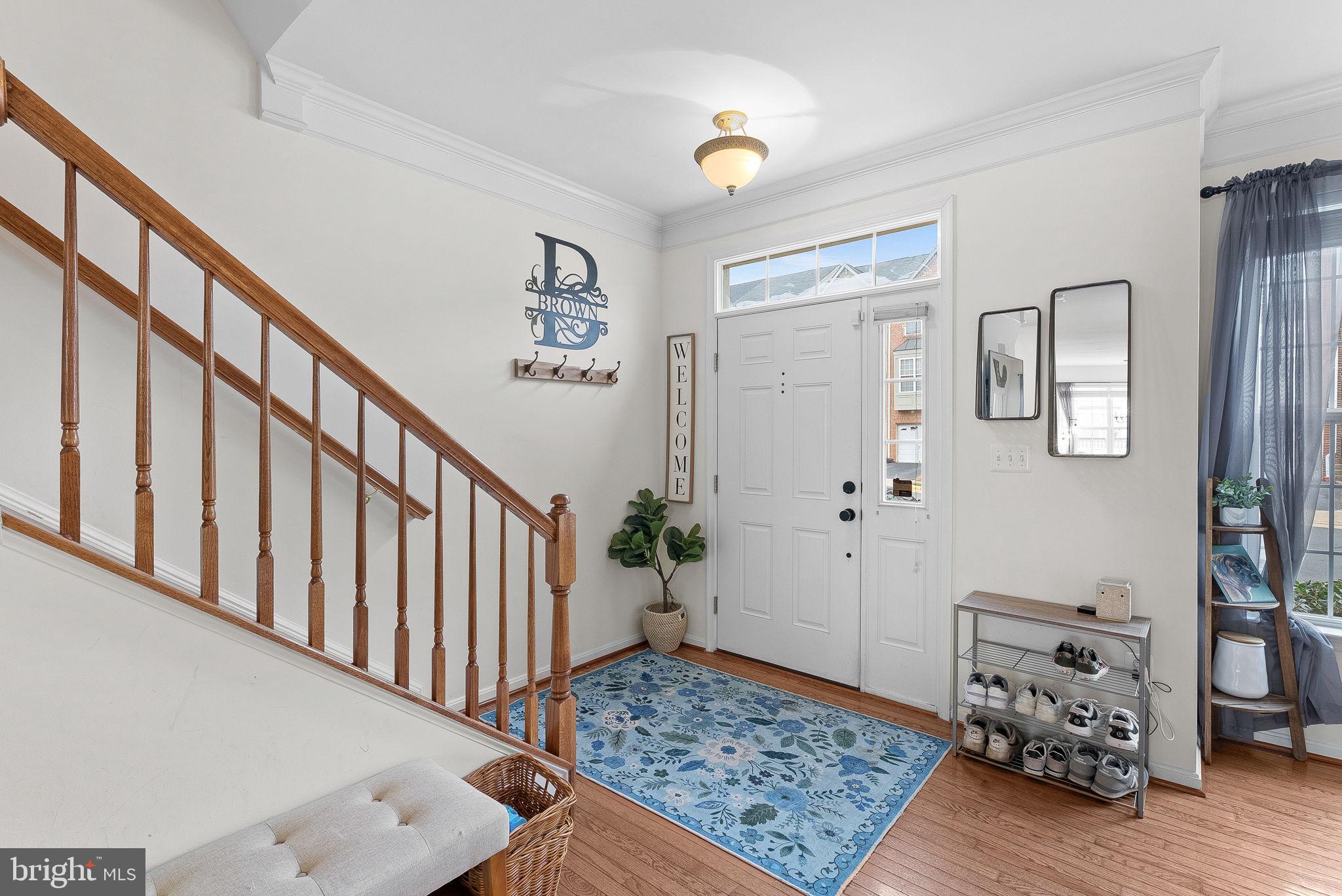 577 EDMONTON TERRACE NE