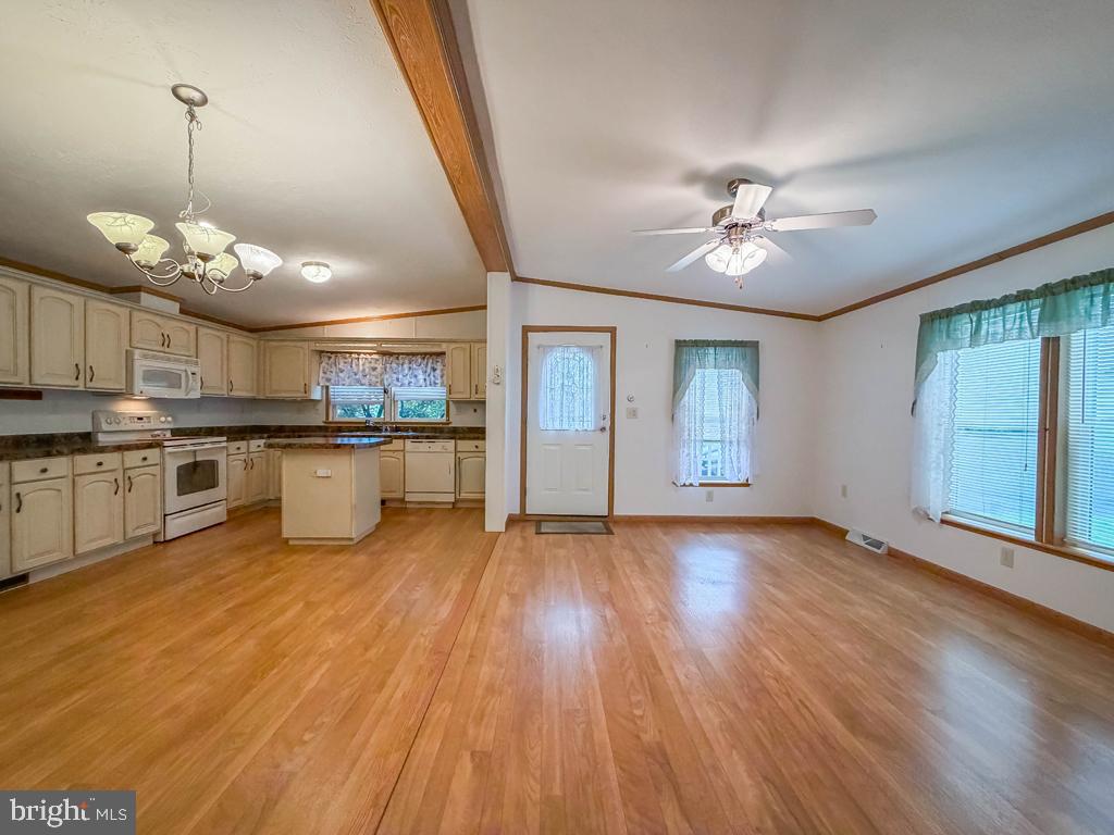 EASTERN DAWN MHP - Residential
