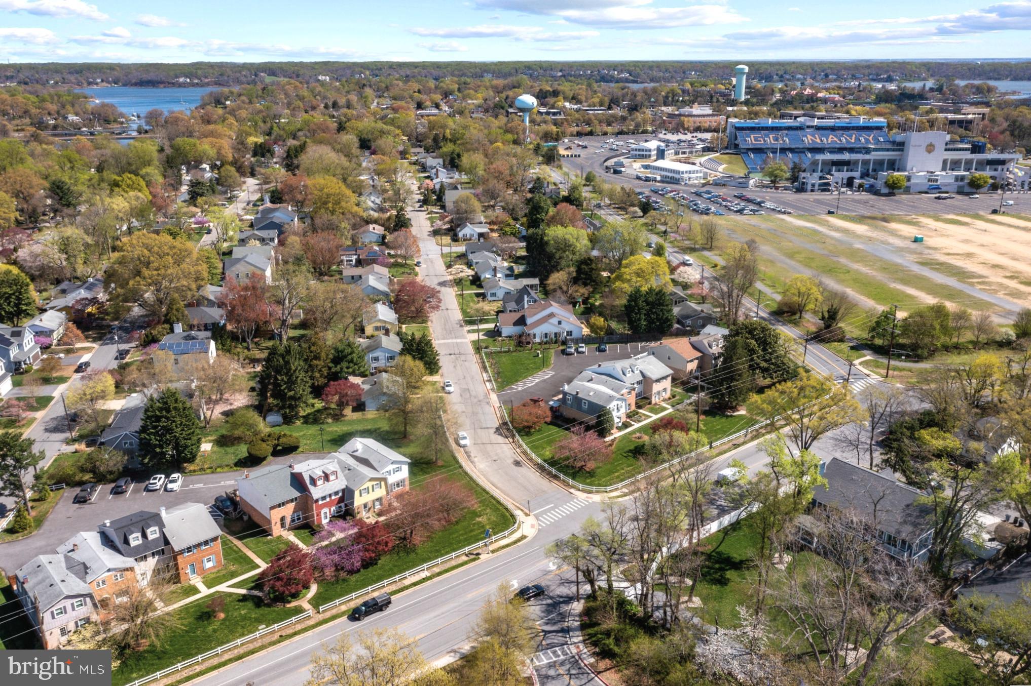 ADMIRAL HEIGHTS - Residential