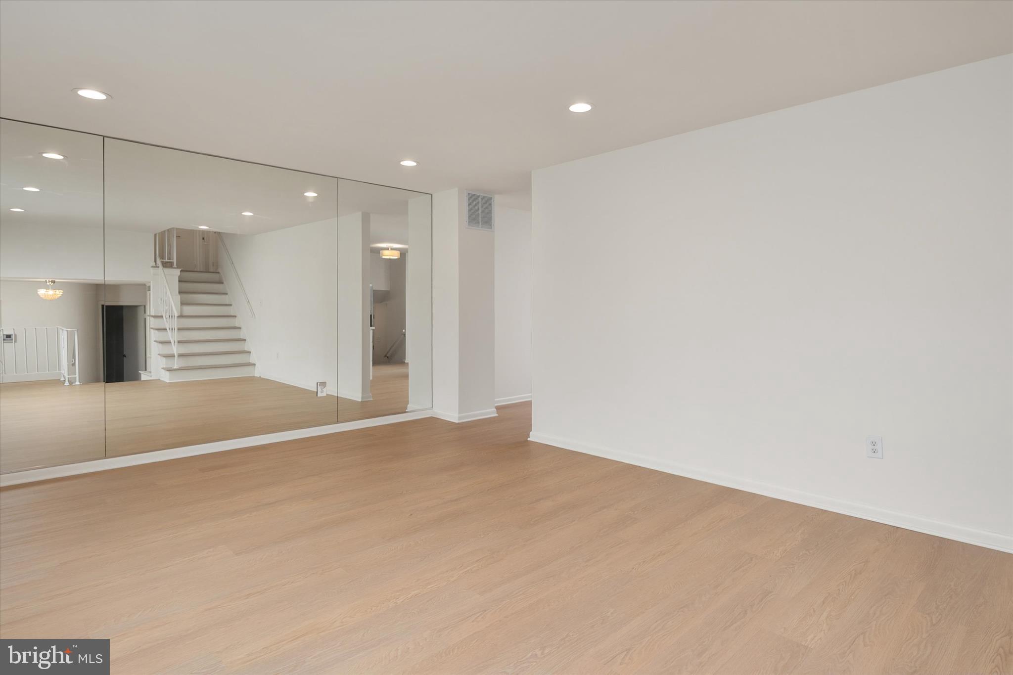 FAIRKNOLL - Residential