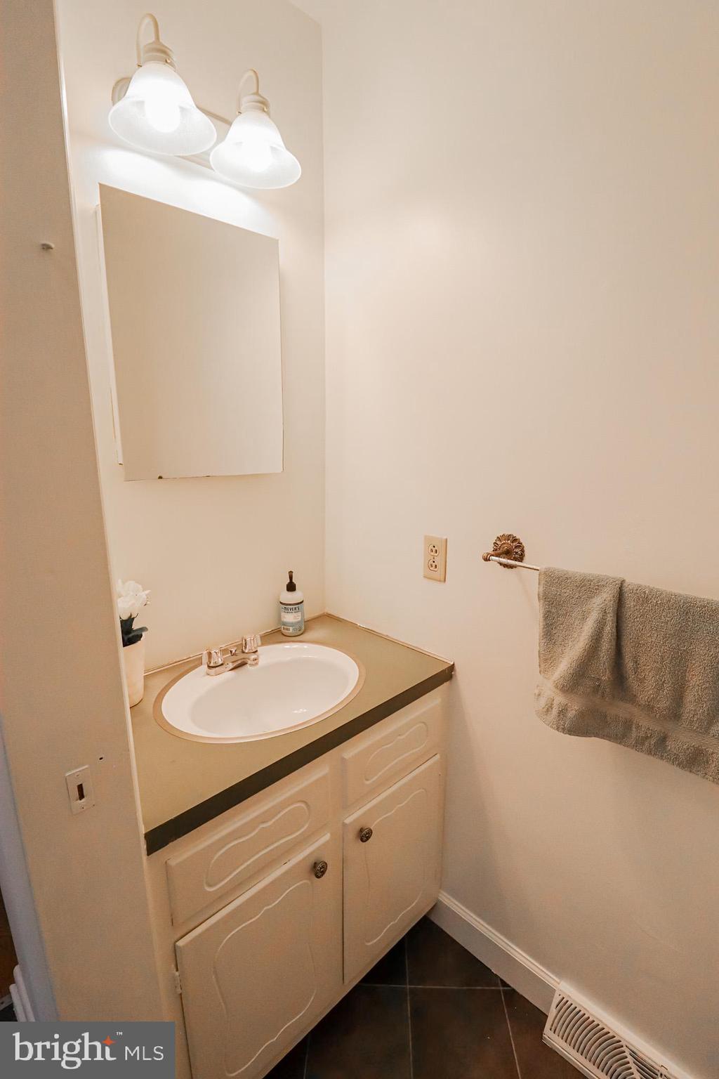 HAINES ACRES - Residential