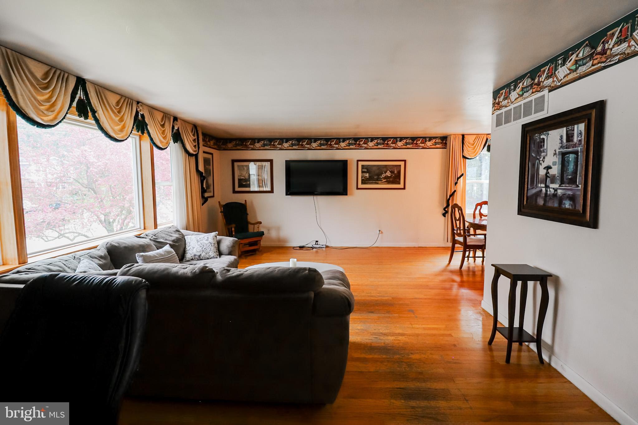 HAINES ACRES - Residential