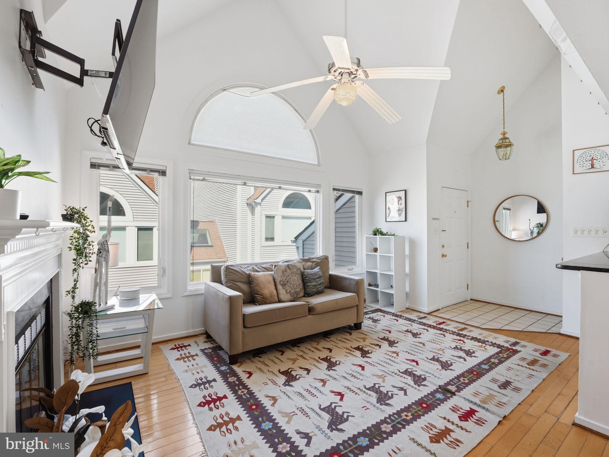 5548 LANGSTON BOULEVARD 43-E