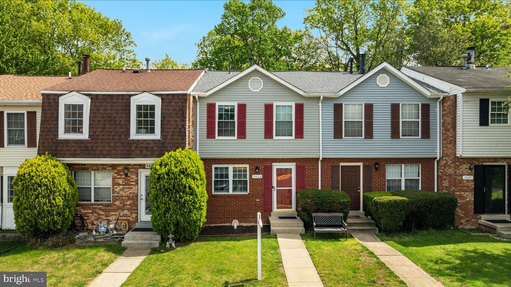 Photo of 3429 Castle Hill Drive, WOODBRIDGE, VA 22193 (MLS # VAPW2114556)