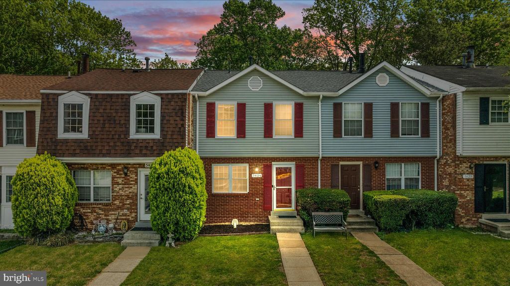 Photo of 3429 Castle Hill Drive, WOODBRIDGE, VA 22193 (MLS # VAPW2114556)
