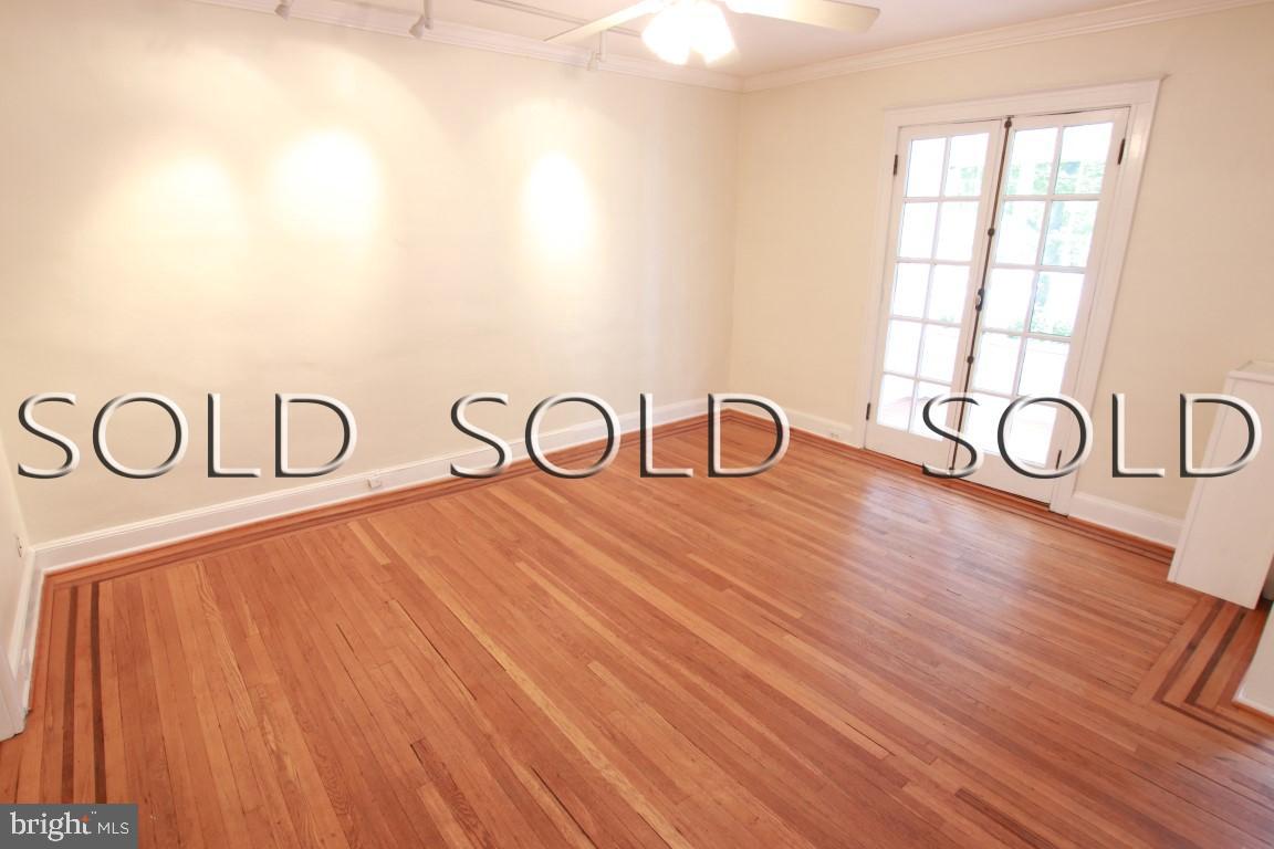 CHARLES VILLAGE - Residential