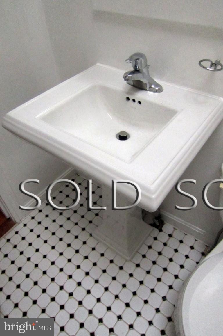 CHARLES VILLAGE - Residential