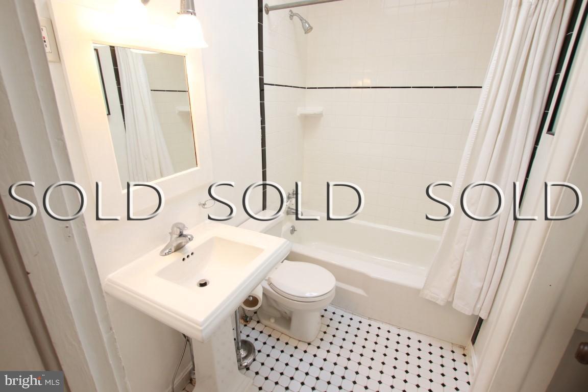 CHARLES VILLAGE - Residential