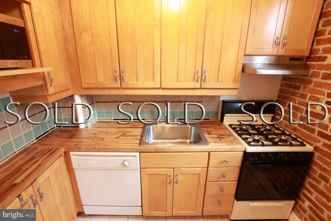 CHARLES VILLAGE - Residential