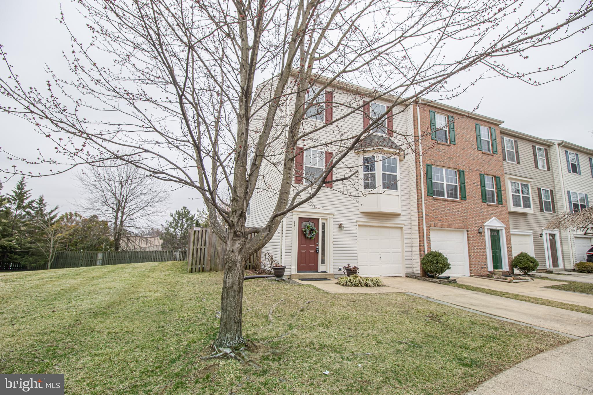 TOWNES OF VANDERBILT - Residential
