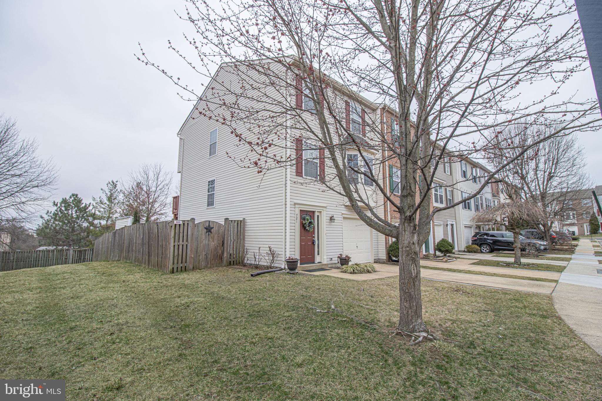 TOWNES OF VANDERBILT - Residential