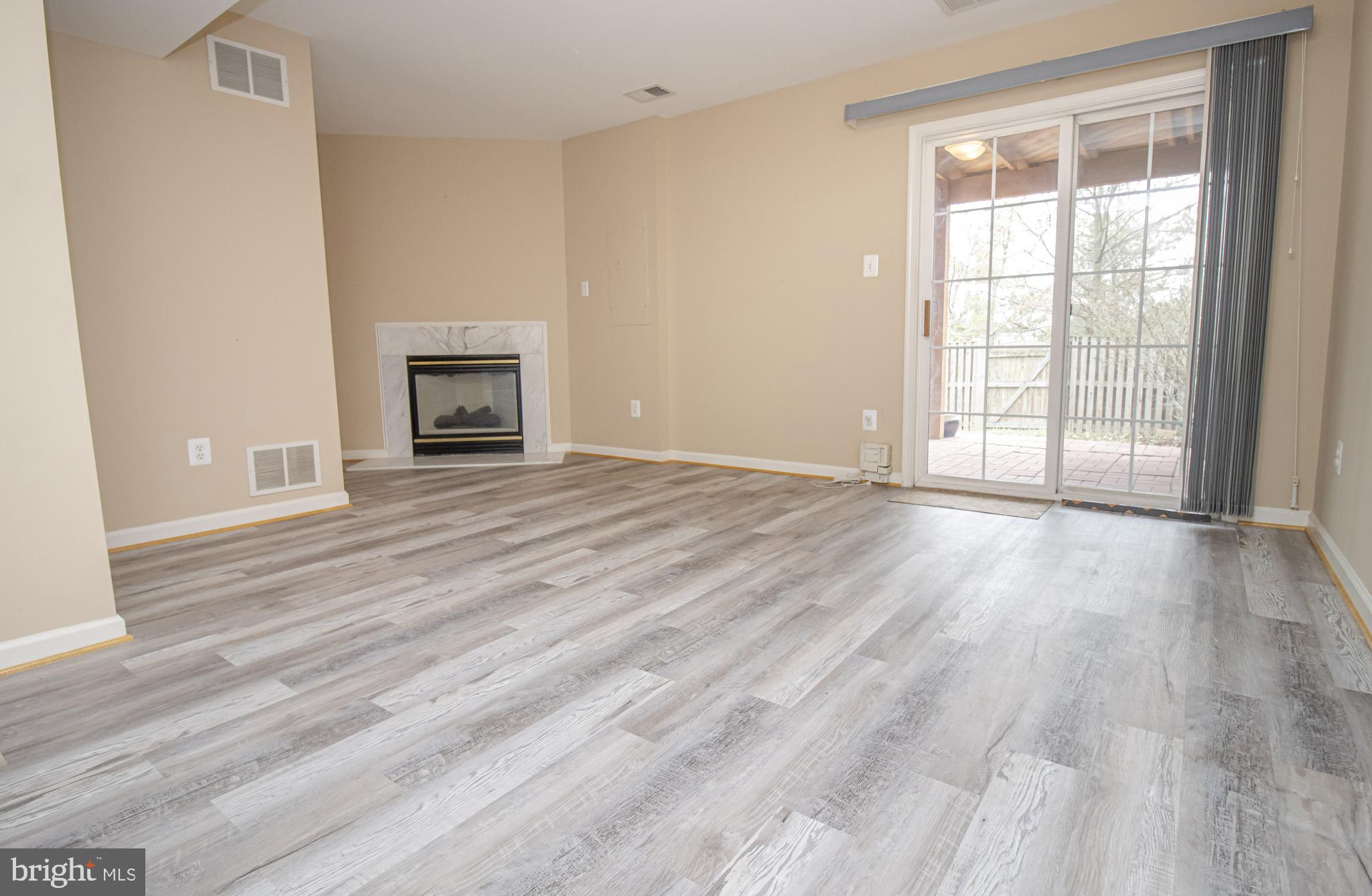 TOWNES OF VANDERBILT - Residential